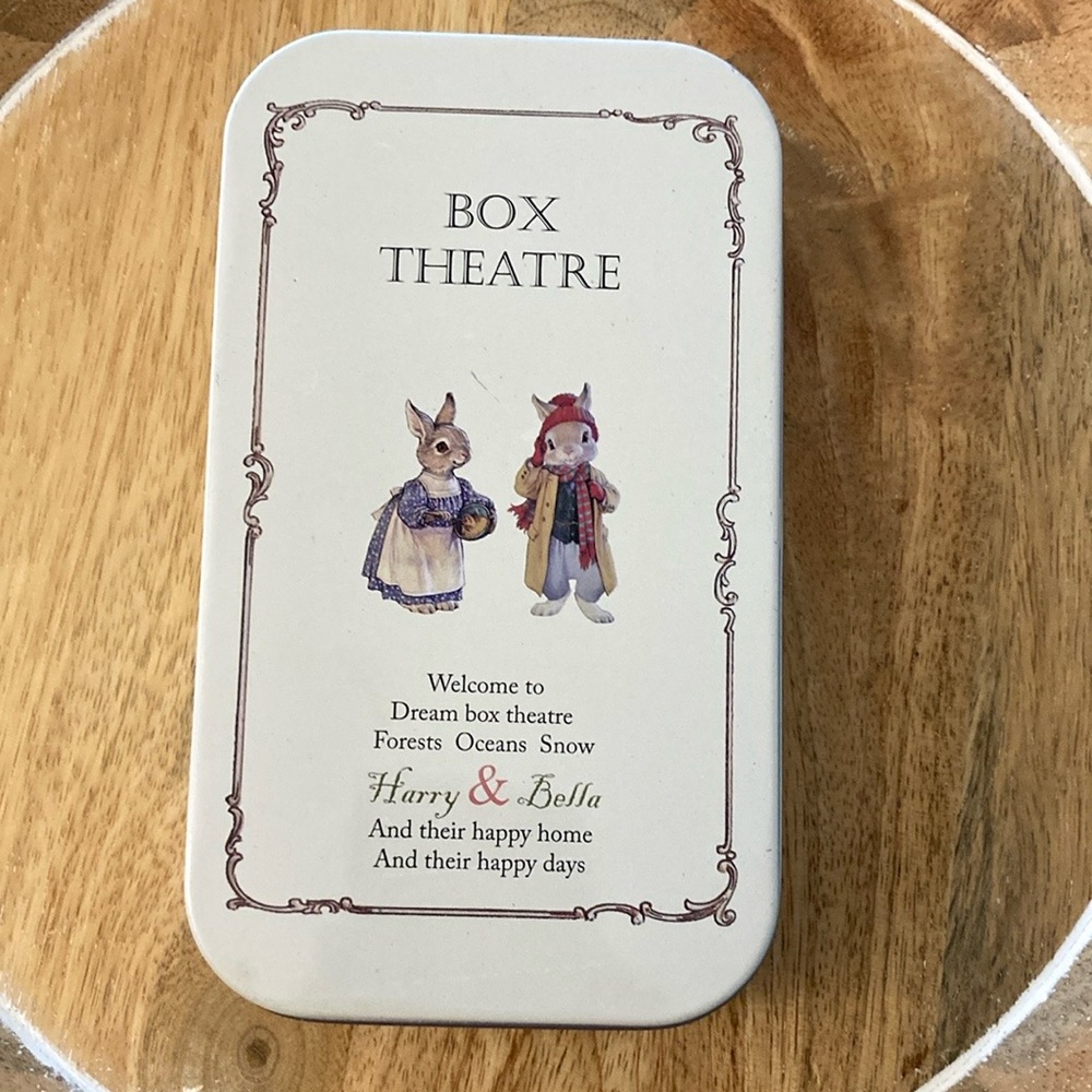 Hinged tin box BOX THEATRE with Harry Bella rabbits - Picture 2 of 9